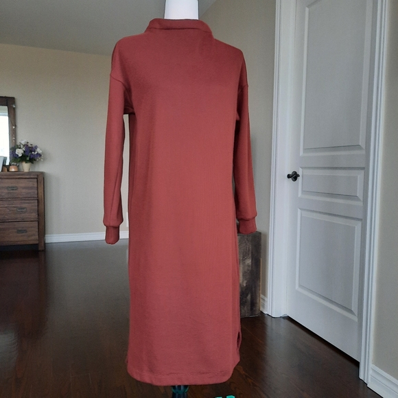 Uniqlo Rust Fleece Long Dress Size Small - Picture 1 of 8